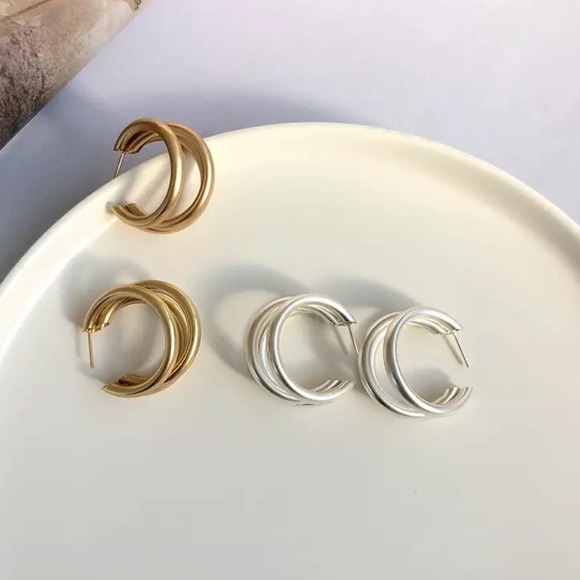 The Wendy - Triple Hoop Hollow Matte Hoops - Picture 2 of 6